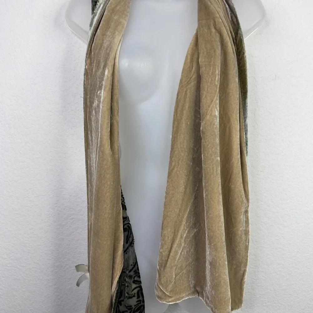 Lord & Taylor Scarf Womens OS‎ Green Gold Silk Paisley Burnout Velvet Luxury